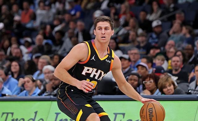 今晚菲尼克斯太阳备战CBA季后赛，状态回暖细节曝光，更衣室稳定，控场能力受关注的简单介绍